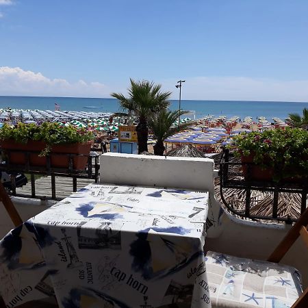 Appartamento Frontemare Azzurra Caorle Extérieur photo
